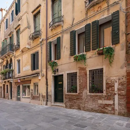 아파트 San Marco 1658 *