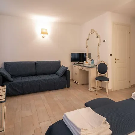 Apartman San Marco 1658 *